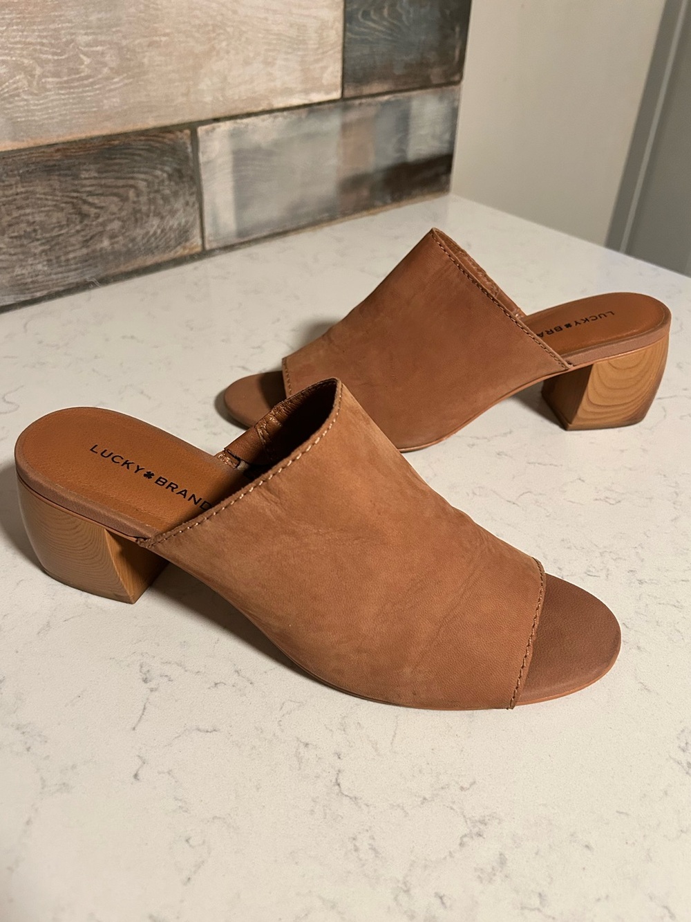 🍀Lucky Brand Nicholia Brown Leather Mules Sandals Chunky Block Heel - Picture 2 of 16
